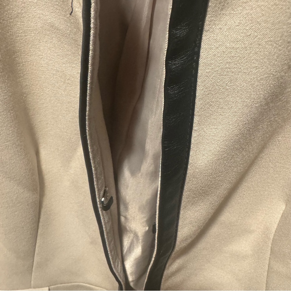 Calvin Klein Women Blazer size 10P - Picture 2 of 4